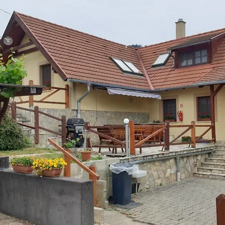 Szabó Pince Affittacamere