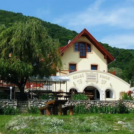 Affittacamere Szabó Pince *