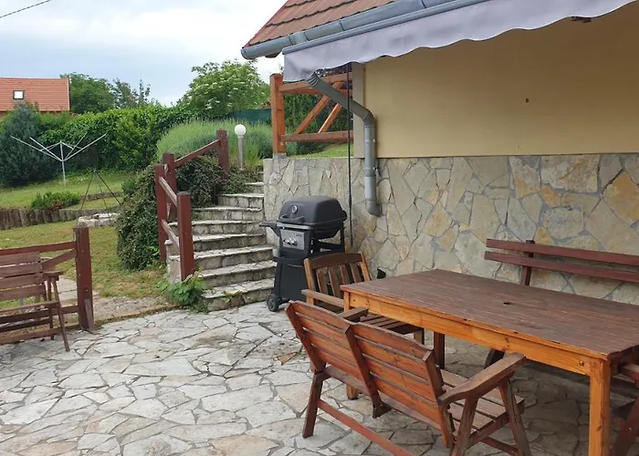 Szabo Pince Vendeghaz *