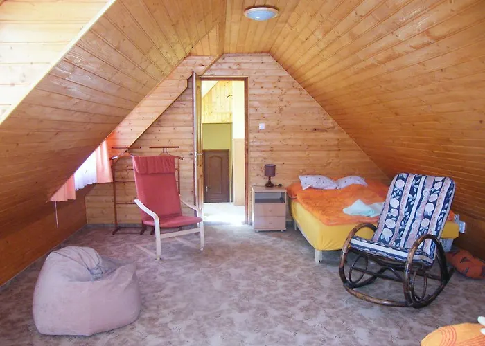 Szabo Pince Vendeghaz Балатонедерич